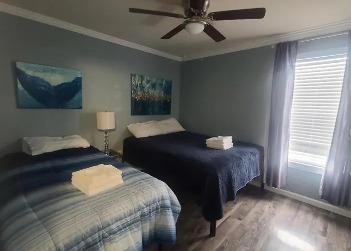 Great Views And Just Steps To The - Moonraker #31 - Sleeps 7 * Gulf Shores